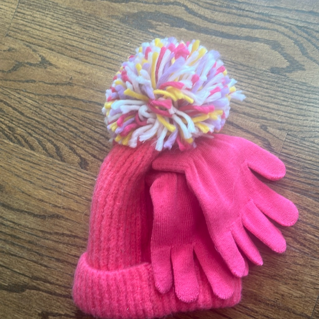 Brand New Capelli New York Hat And Gloves Set